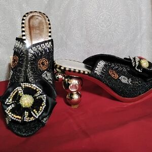 Chic Black and Gold Women's Heels